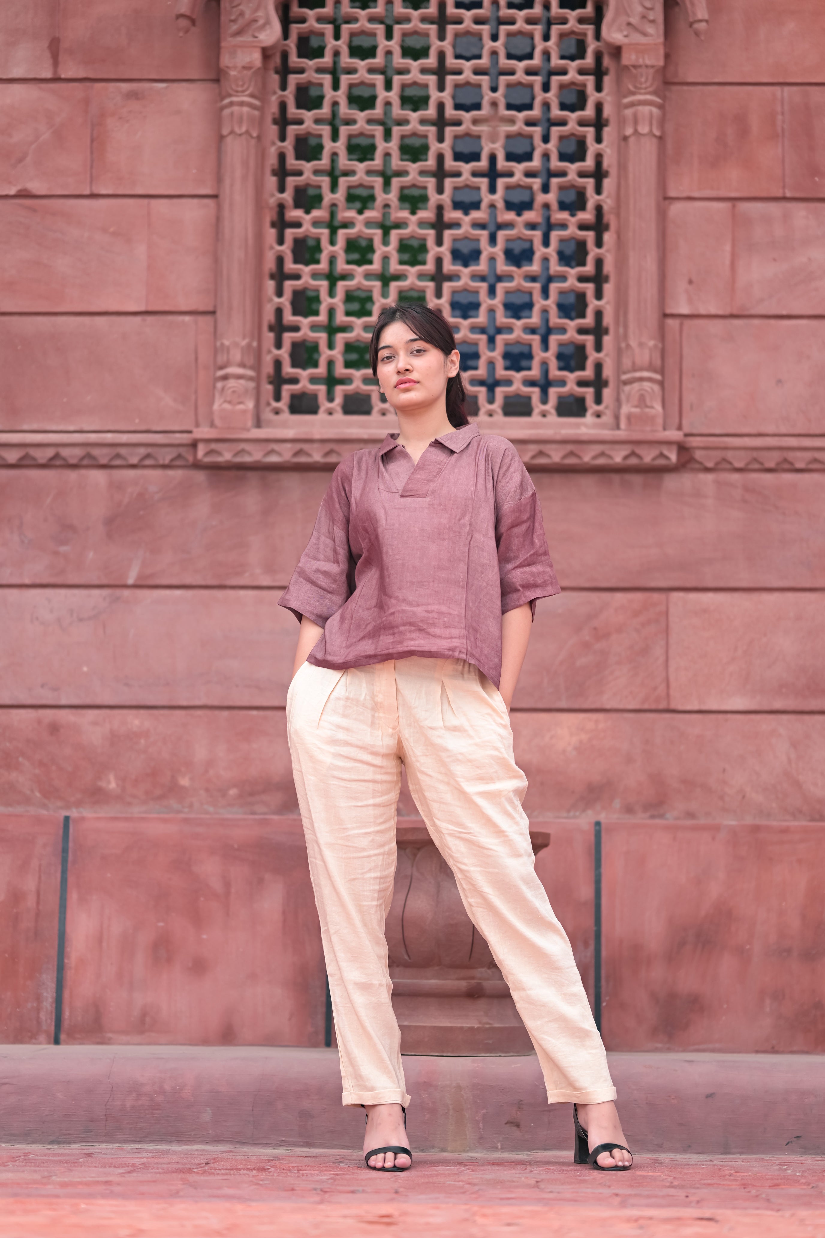 Boxy Linen Shirt / Pleated Linen Trousers