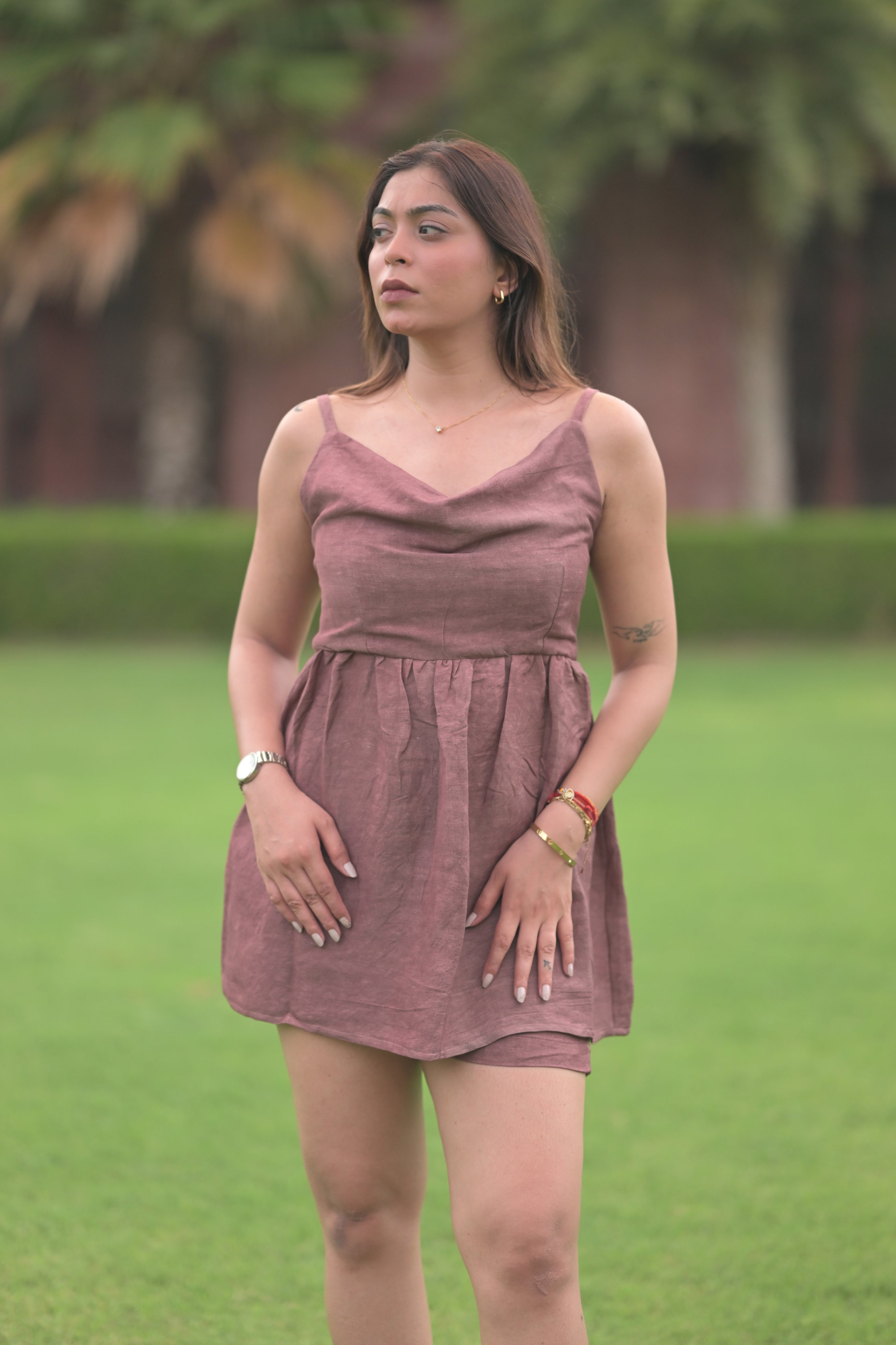 Tiered Linen Set with Bow Detail