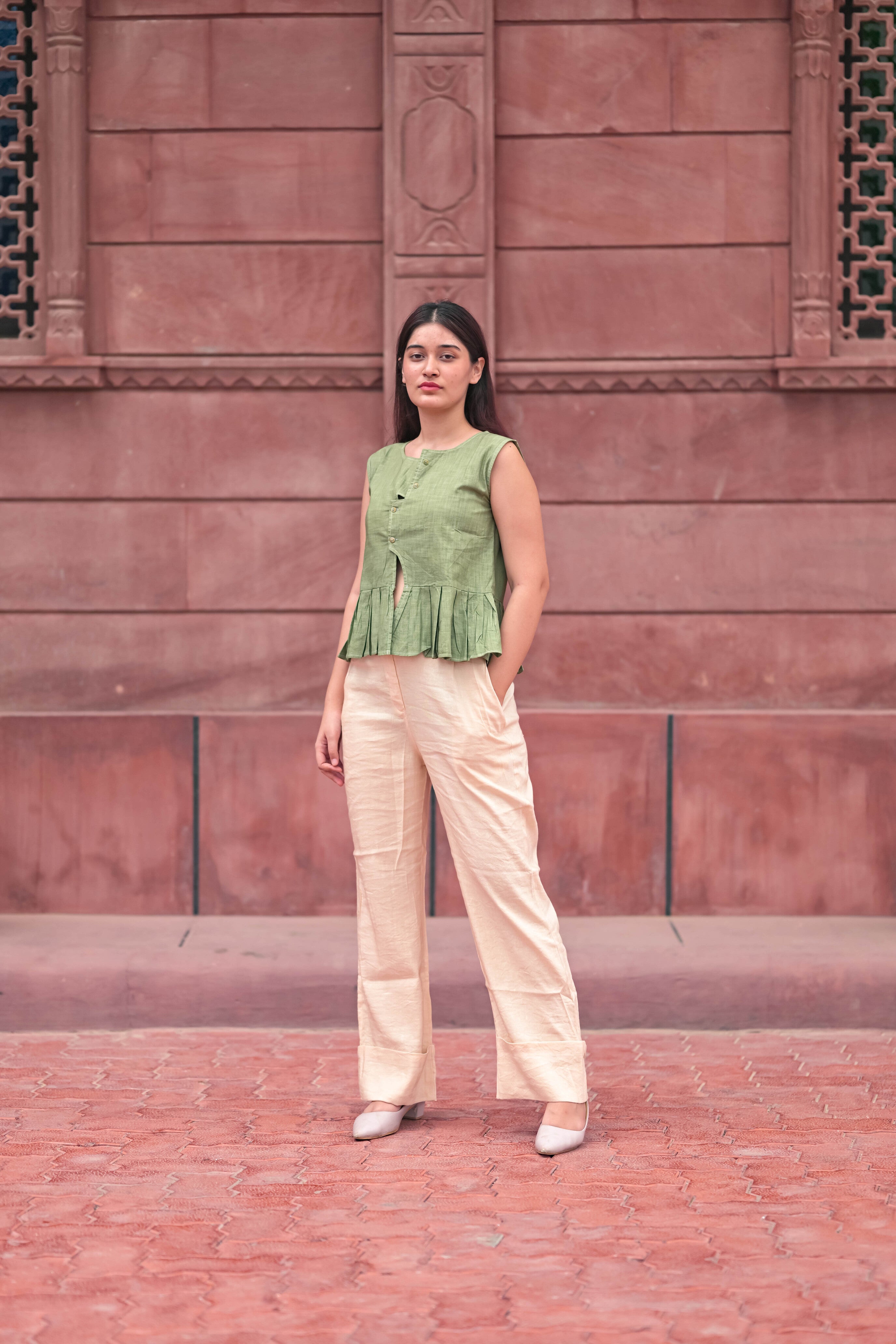 Asymmetric Buttoned Knit Vest / Pleated Wide-Leg Set Cuffed Hem Trousers